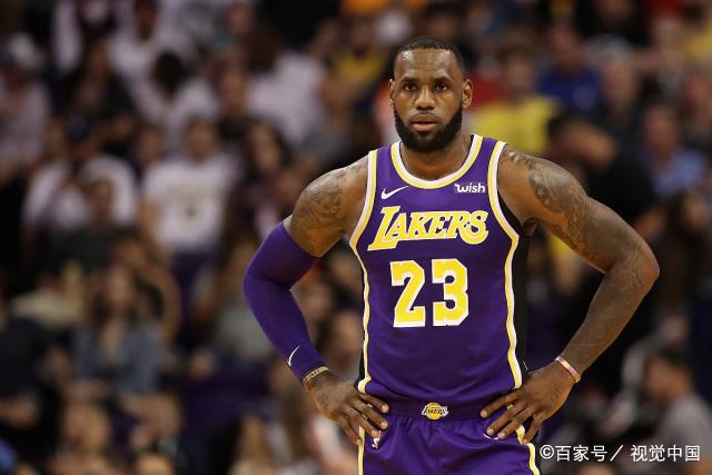 王钰栋比赛中领黄牌或缺席1/4决赛